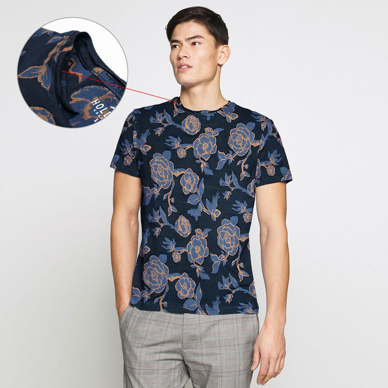 Men Floral Printed Cotton Blue Crewneck Tee Shirt